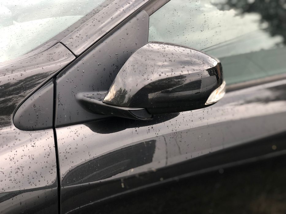 Usa Renault Megan 3 pe negru