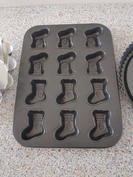 Тави за печива 3 лв/ бр.