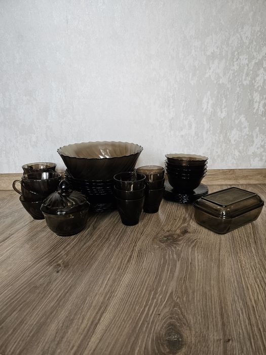 Продам чайно-столовый сервиз