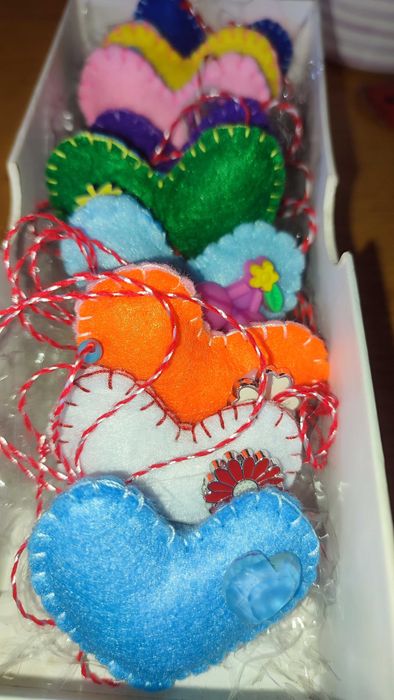 мартеница - брошка