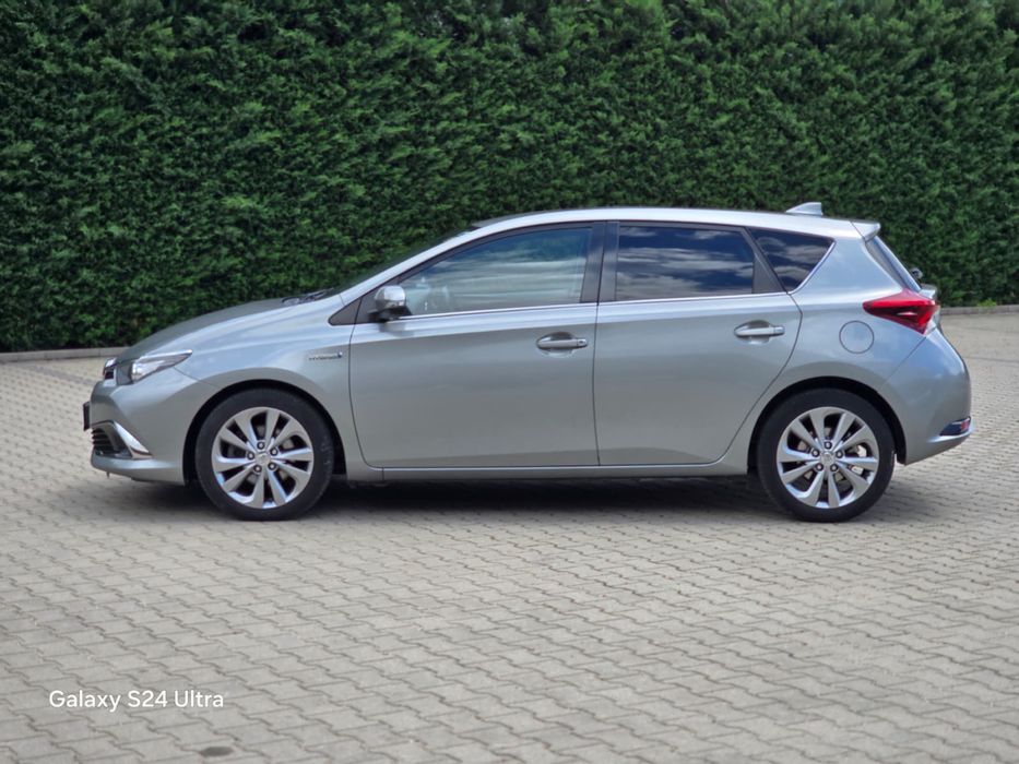Toyota Auris Hibrid 1.8 Automat