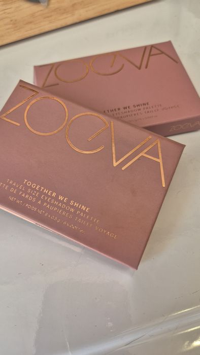 Eyeshadow palette Zoeva