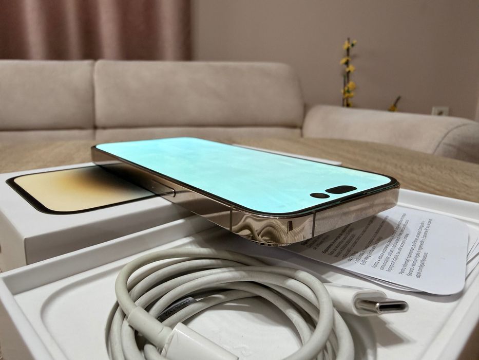 Iphone 14 pro Gold