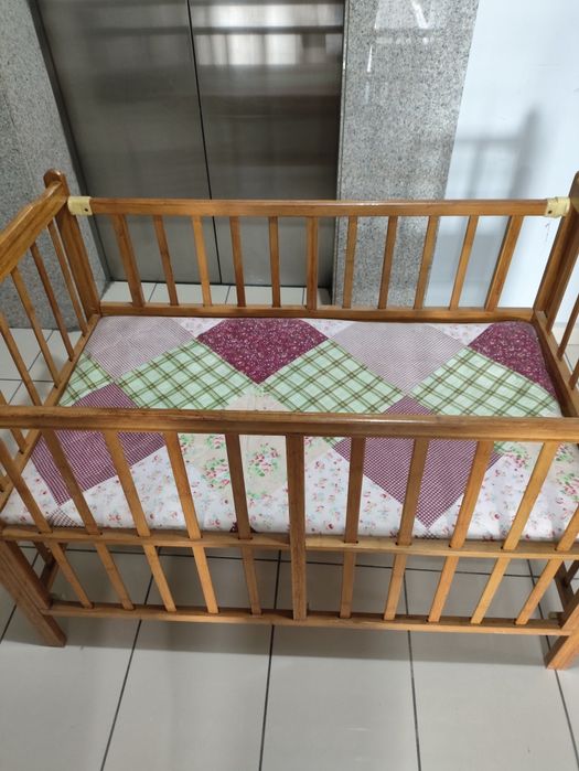 Продам детский монеж состояние хорошее.