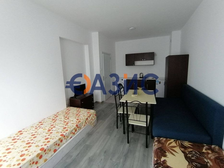 2-стаен апартамент на 3-ти етаж,комплекс Блу Бей на първа линия море