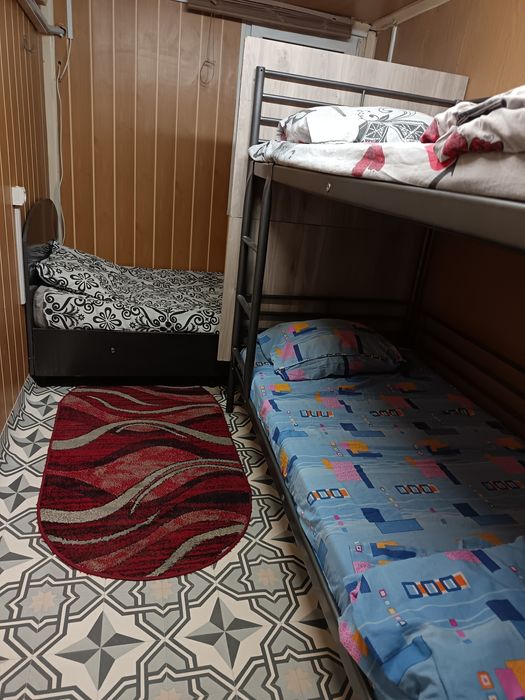 Cazare Muncitori, Chitila Colosseum Mol