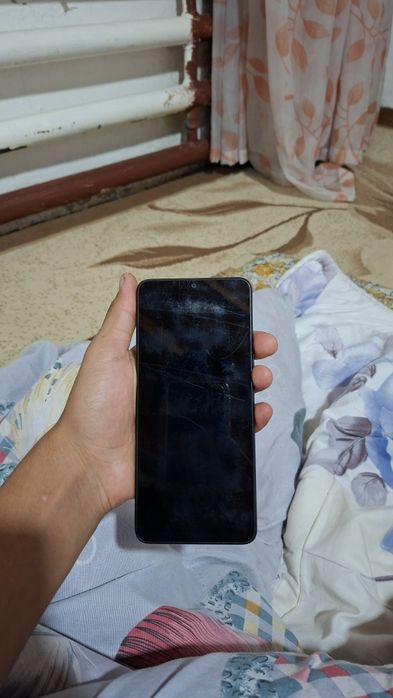 Redmi Sotladi 300ming