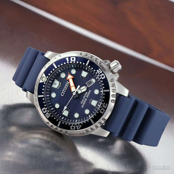 Часы Citizen promaster eco drive.