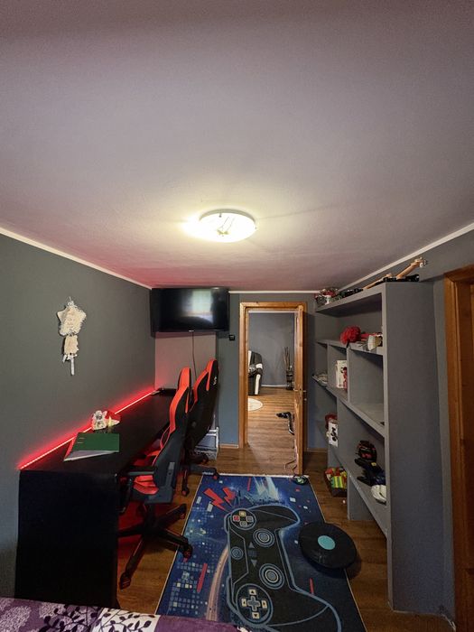 vand casa utilata si mobilata