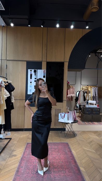 Продам дизайнерское женское платье