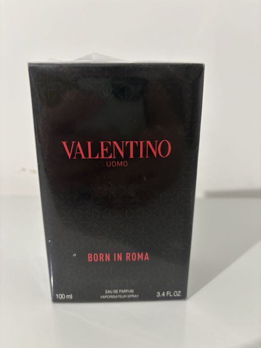 Vand parfum valentino si scandal