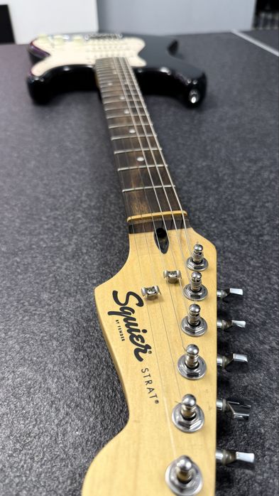 Chitara electrica Squier (by Fender) Stratocaster in stare perfecta