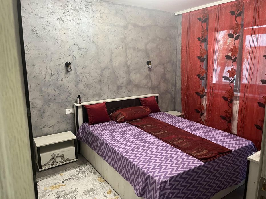 Proprietar inchiriez apartament 2 camere central recent renovat,nou