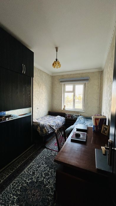 СРОЧНО продоется 4 комнатная квартира в массив Чорсу + гараж