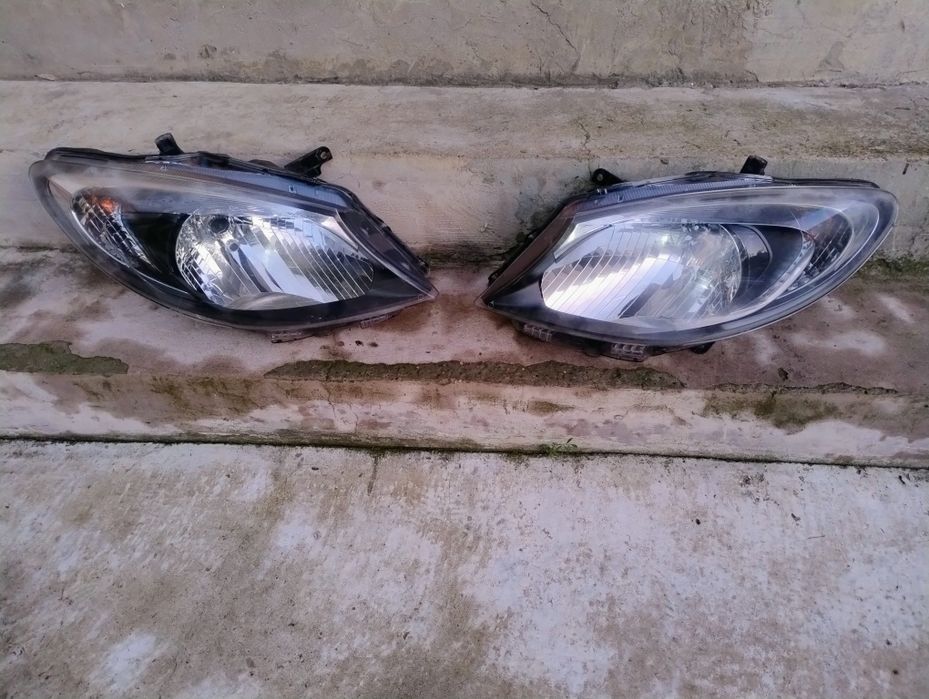 Far dreapta Mercedes Citan A415