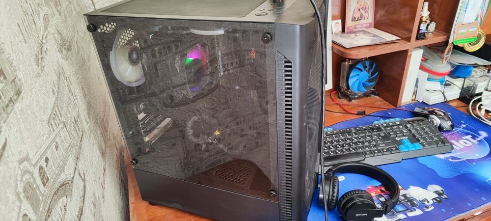Компьютер игровой, гарнитура в подарок