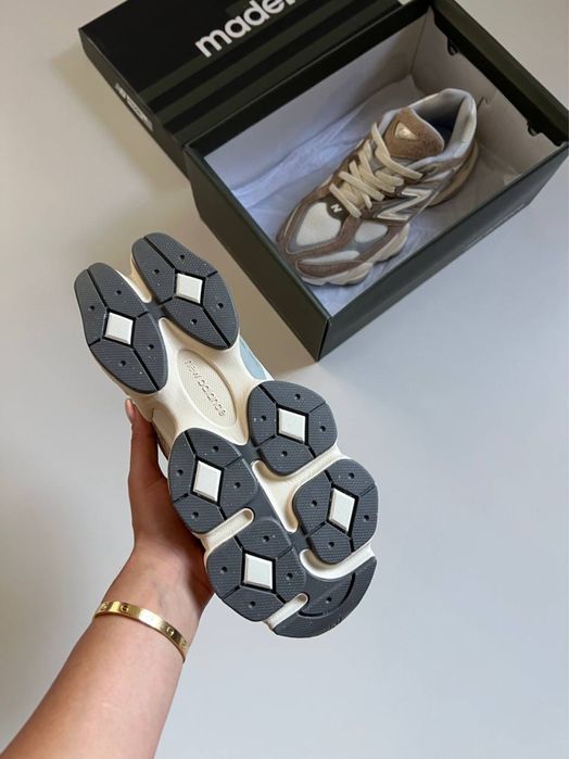 New Balance 9060 - Driftwood