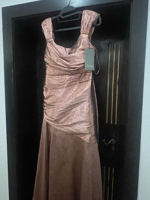 Официална дълга рокля