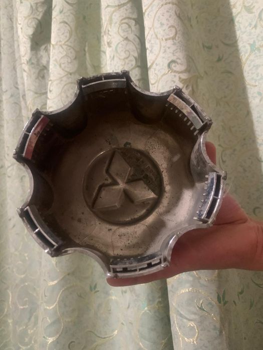 Продаю калпаки митсубиси делика