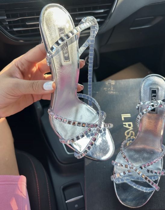 Sandale cu toc IL PASSO NOI !