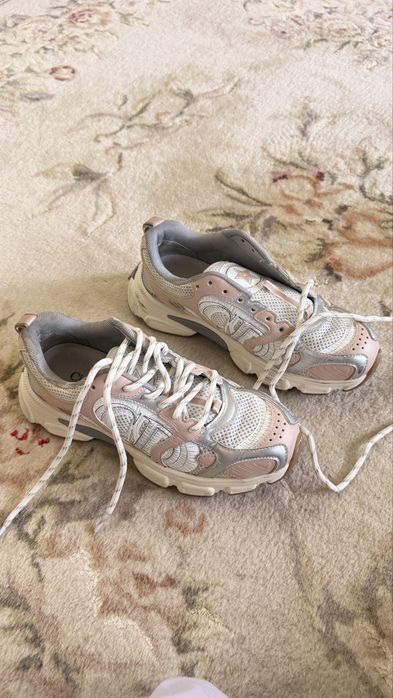 Продам  Кроссовки Dior