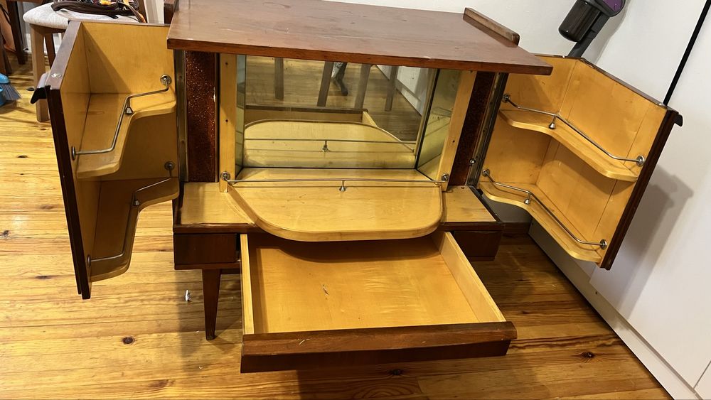 Продам комод-бар раритетный