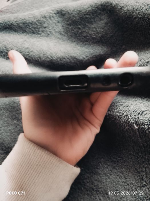 Телефон Samsung J4+