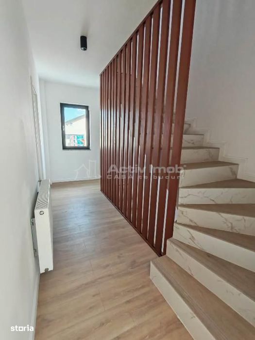 Vanzare  - Casa  Individuala  – Garaj – Prelungirea Ghencea – Margelel