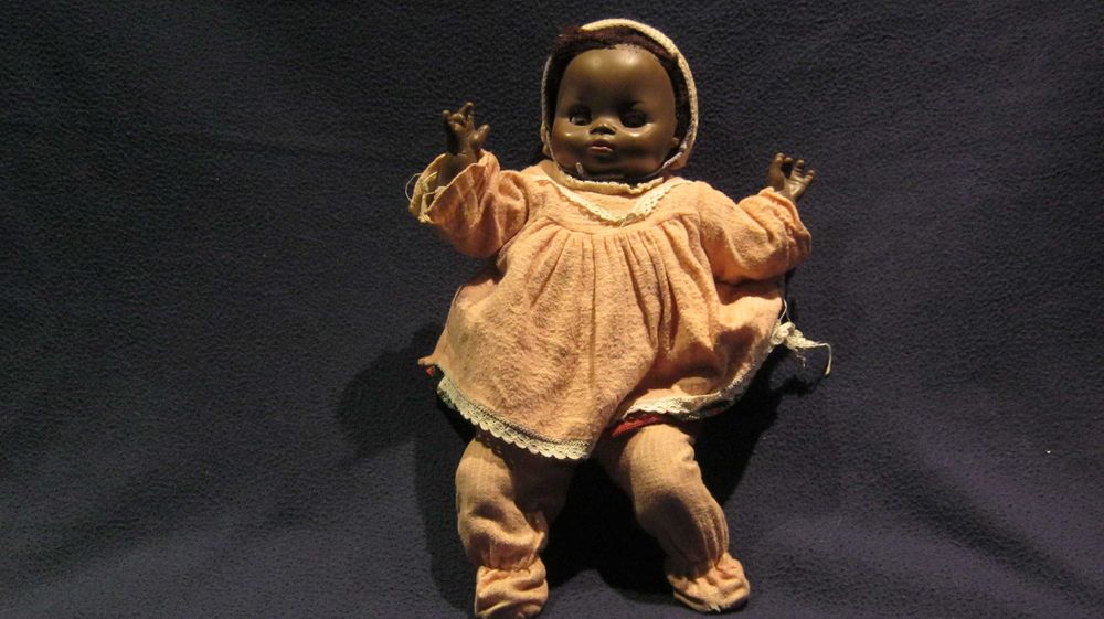 Papusa foarte veche,HORSMAN DOLLS,1969,negresa,cu marcaj si serie.