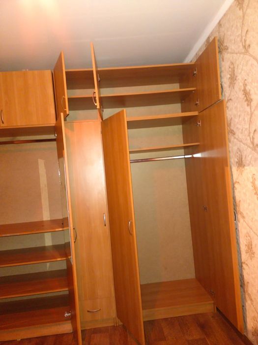 Большой, вместительный шкаф для вещей