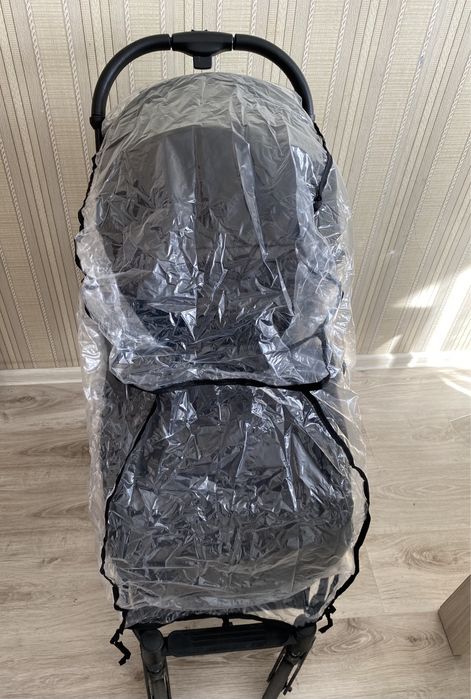 Коляска прогулочная 3 в 1