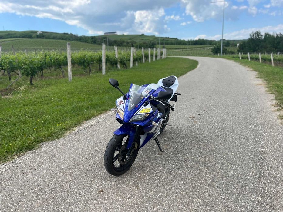 Vând Yamaha YZF R125