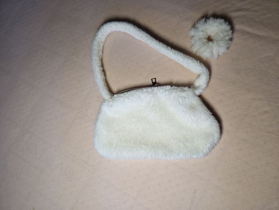 Пухкава чантичка и скрънчи