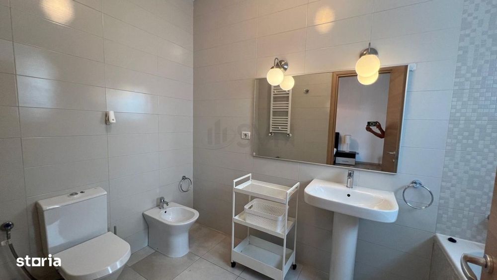Apartament 3 camere l Barbu Văcărescu l decomandat
