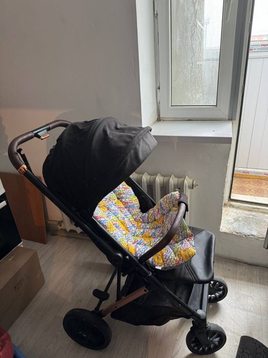 Детская коляска в хорошем состоянии