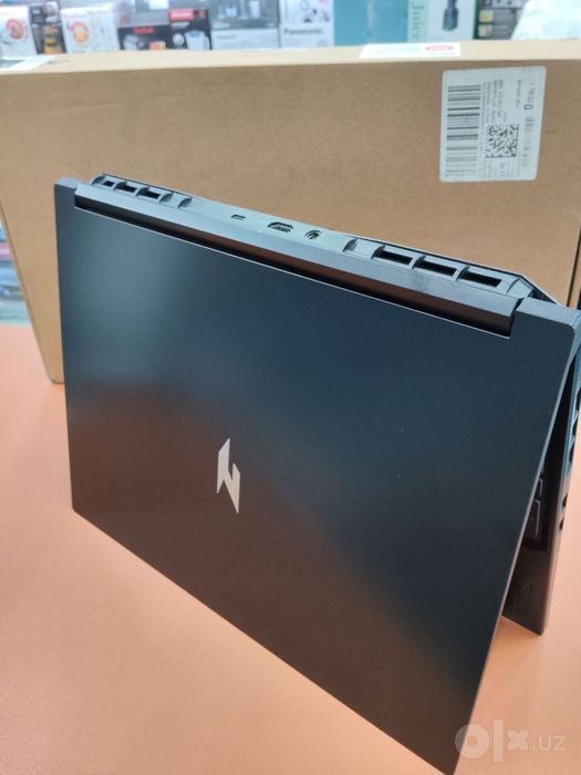 Acer Nitro V16 rayzen 5