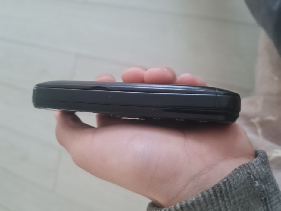 Продаётся Телефон Maxvi B2