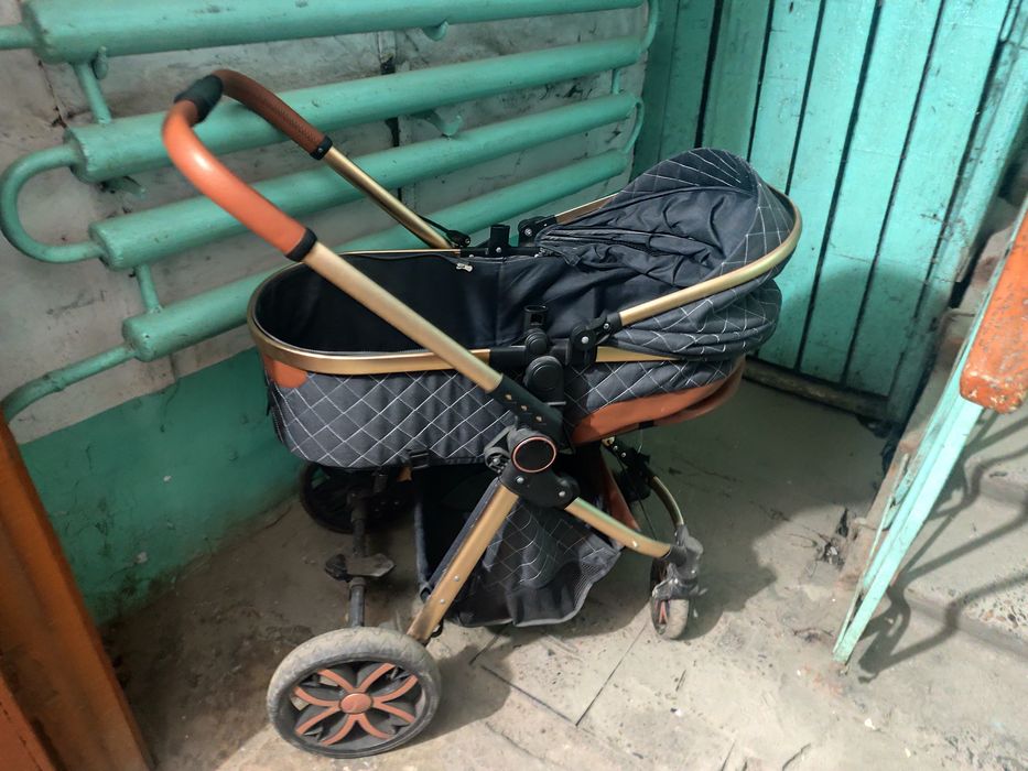 Коляска в хорошем состояний