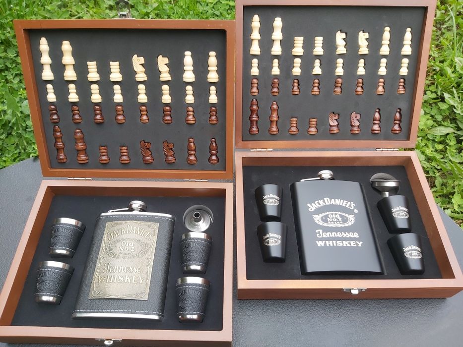 Стилен подаръчен комплект ШАХ Jack Daniel's 2 модела