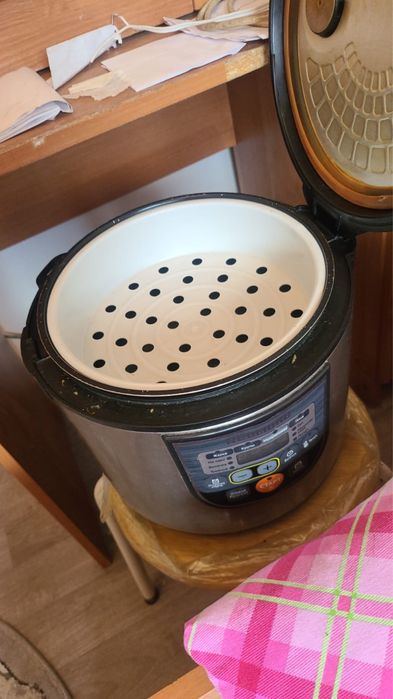 Мультиварка Redmond