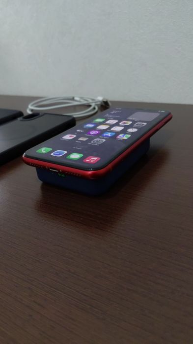iPhone XR 128gb в хорошем состоянии