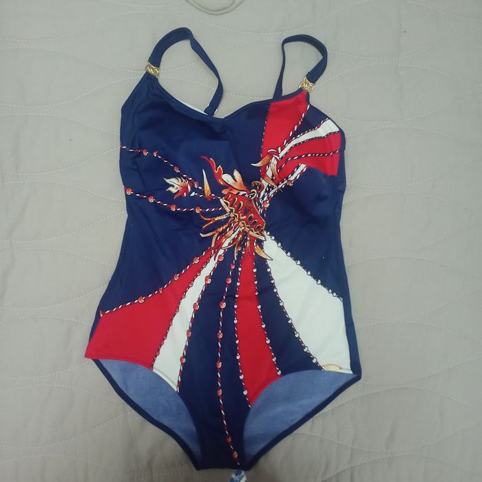 Продам в отличном состоянии купальник