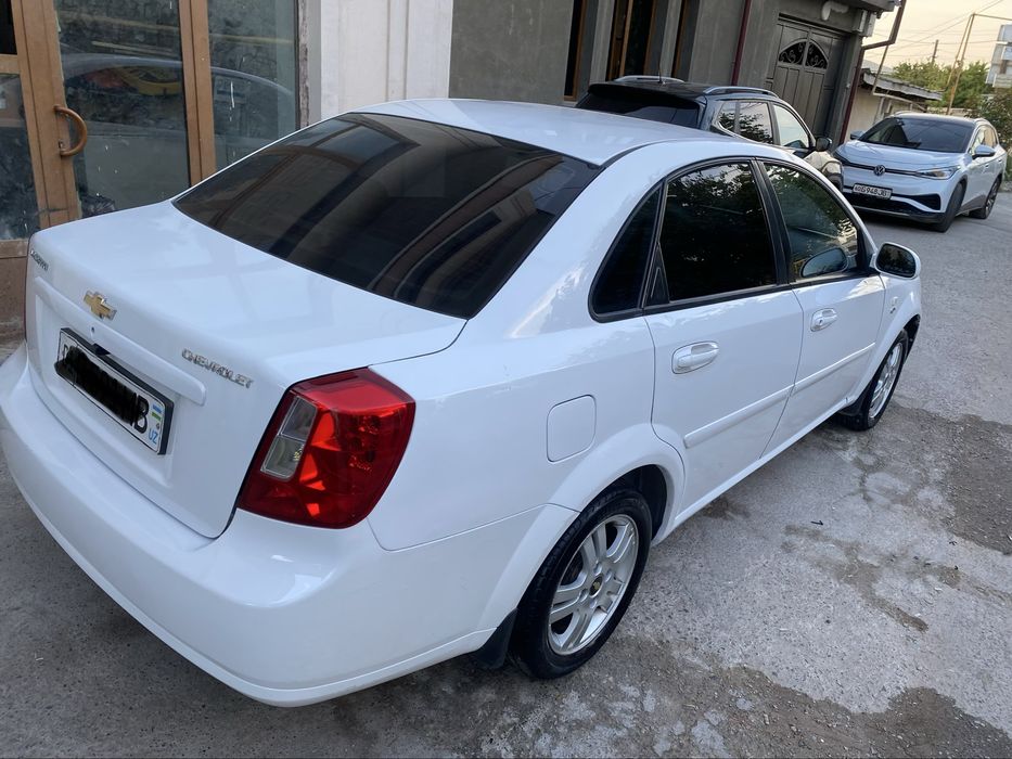 Lacetti sotiladi avtomat