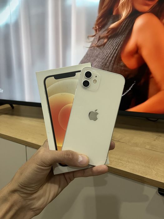 Продам Айфон 12 128gb