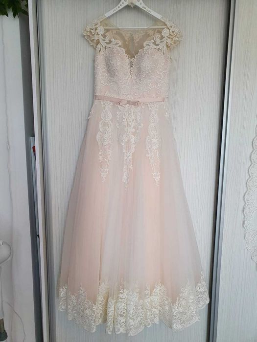 Rochie Mireasa Ivory marimea S-M + 2 Cercuri + Voal