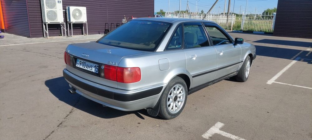 Продам ауди 80 В4