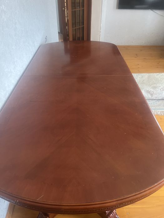 Продам стол гостиный ш-1,20м, дл-4 м