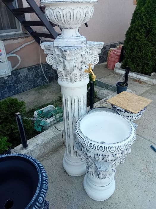 Cișmele și ghivece de grădină din ciment aditivat