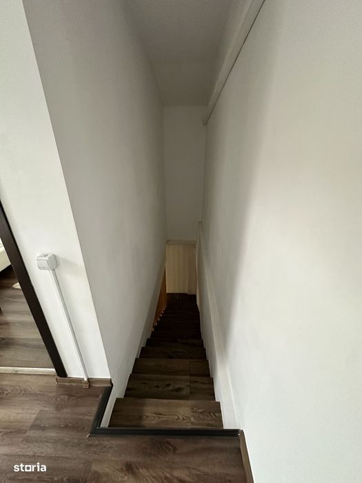 Apartament cu 3 camere ( duplex ) de închiriat