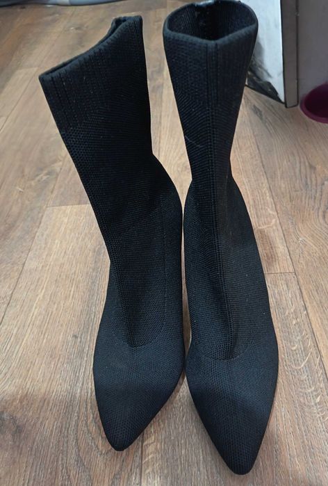 Красные туфли лаковые